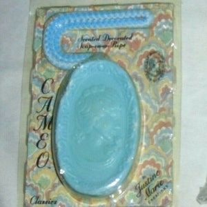Vintage Collectible Cameo Scented Soap-On-A-Rope
